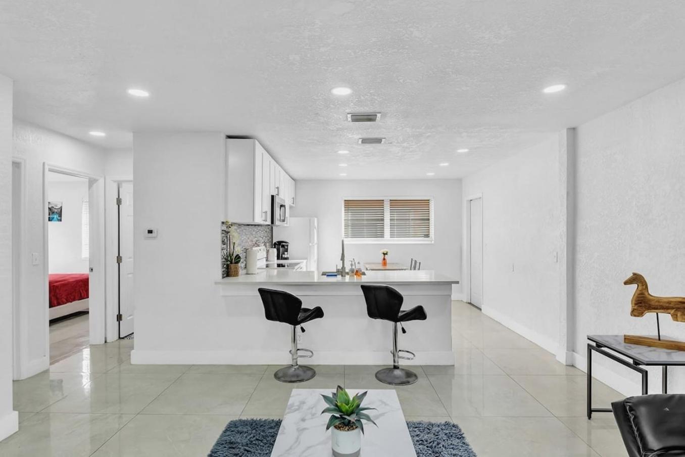 2 Bdrm Modern House Mins From Beach & Casino Hb1 Hallandale Beach Eksteriør bilde