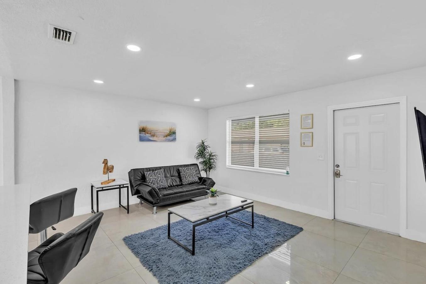 2 Bdrm Modern House Mins From Beach & Casino Hb1 Hallandale Beach Eksteriør bilde
