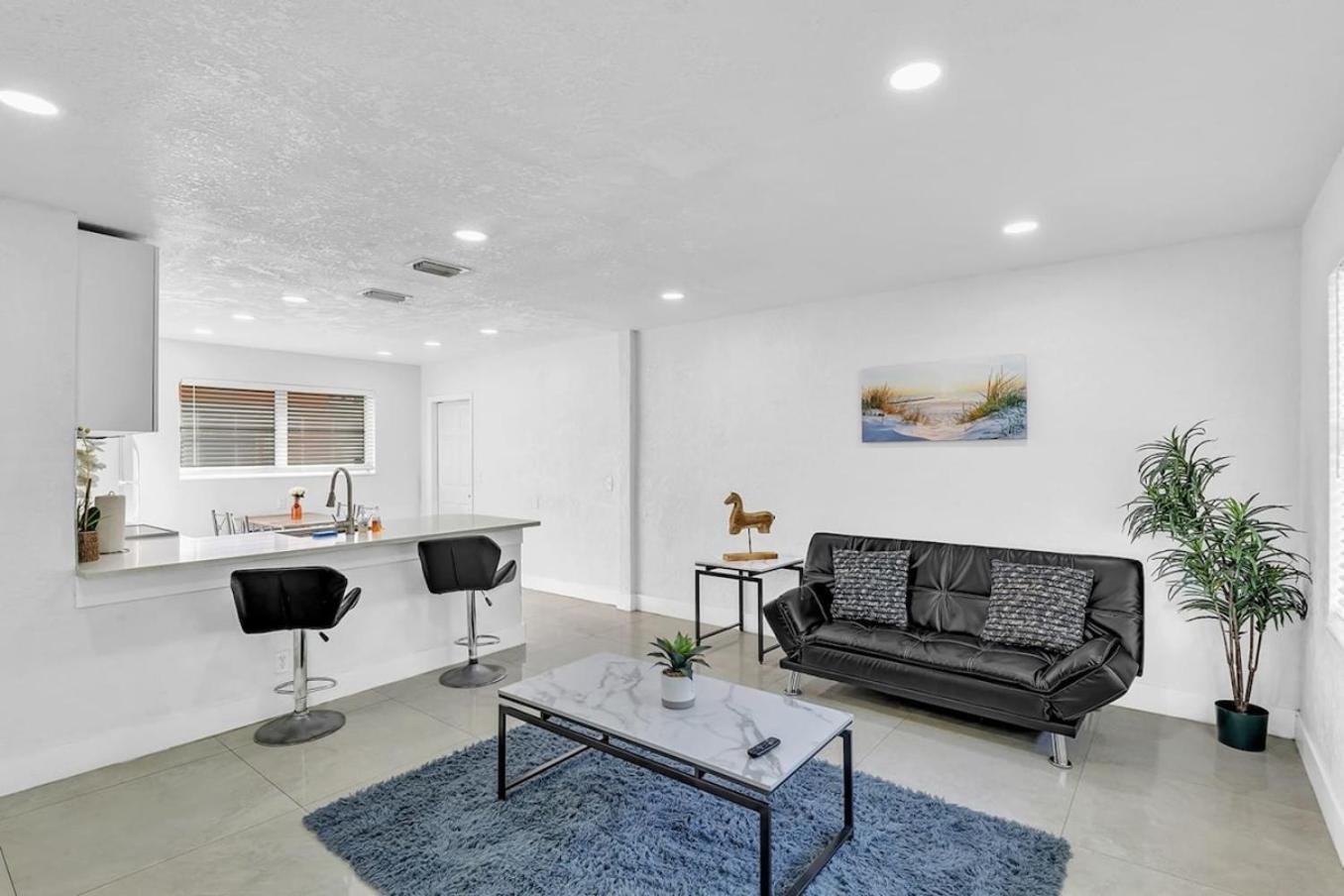 2 Bdrm Modern House Mins From Beach & Casino Hb1 Hallandale Beach Eksteriør bilde