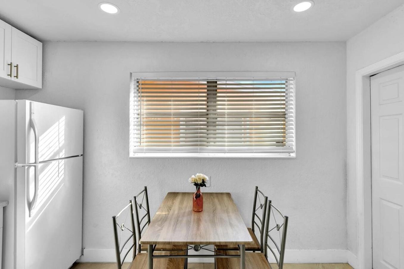2 Bdrm Modern House Mins From Beach & Casino Hb1 Hallandale Beach Eksteriør bilde