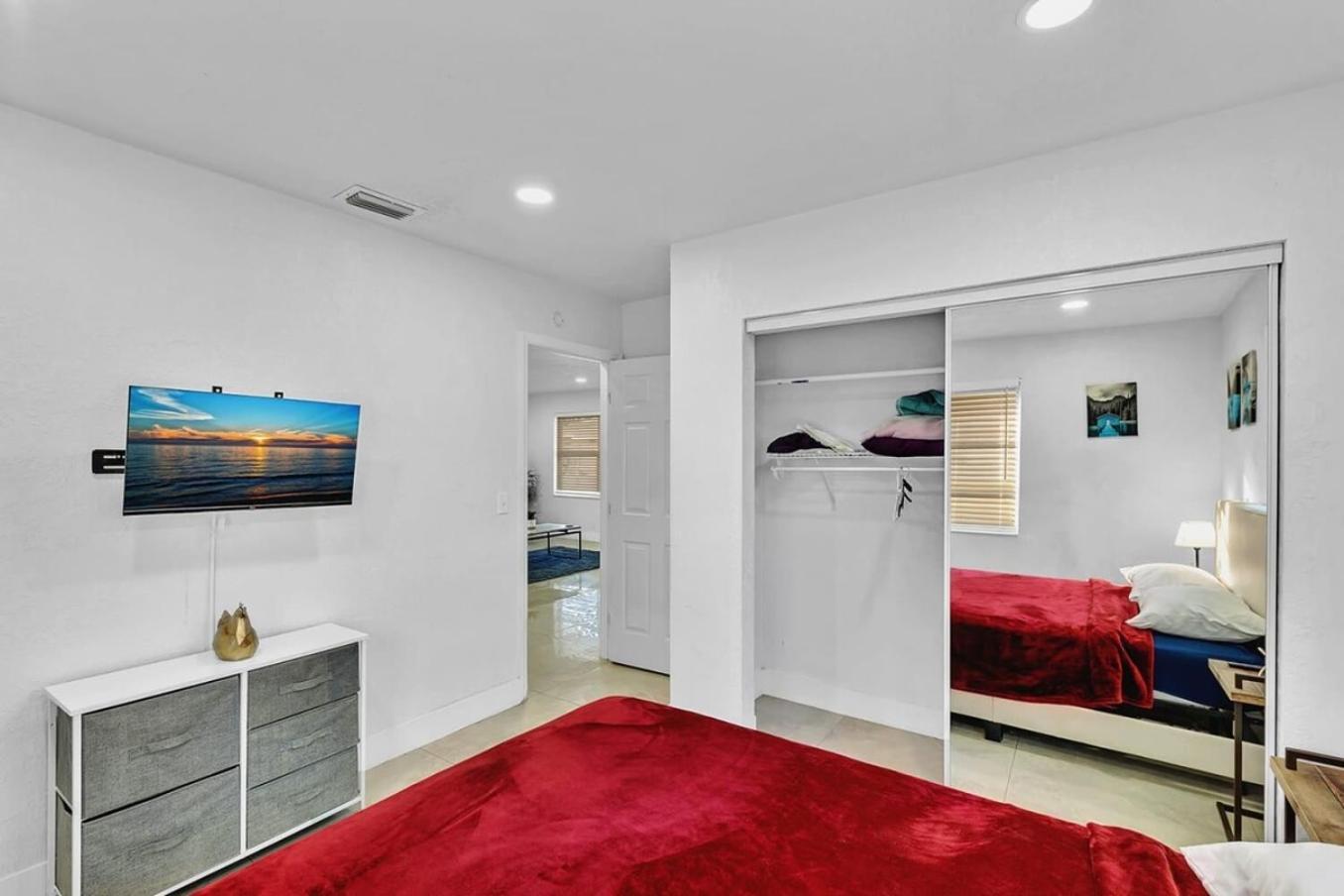 2 Bdrm Modern House Mins From Beach & Casino Hb1 Hallandale Beach Eksteriør bilde