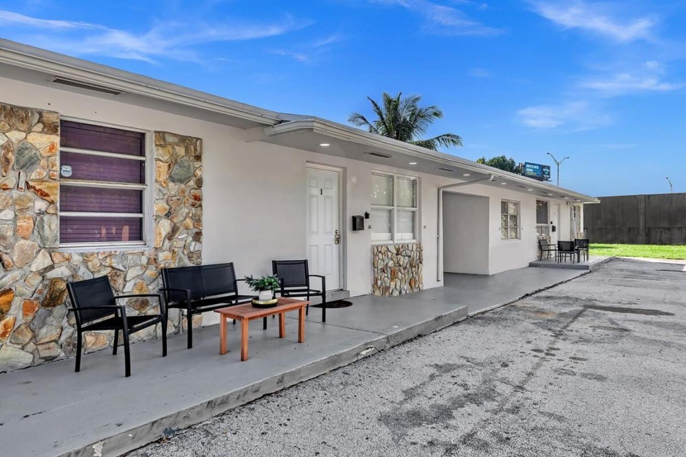 2 Bdrm Modern House Mins From Beach & Casino Hb1 Hallandale Beach Eksteriør bilde