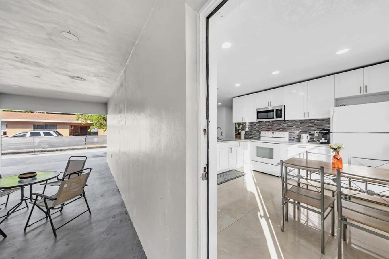 2 Bdrm Modern House Mins From Beach & Casino Hb1 Hallandale Beach Eksteriør bilde